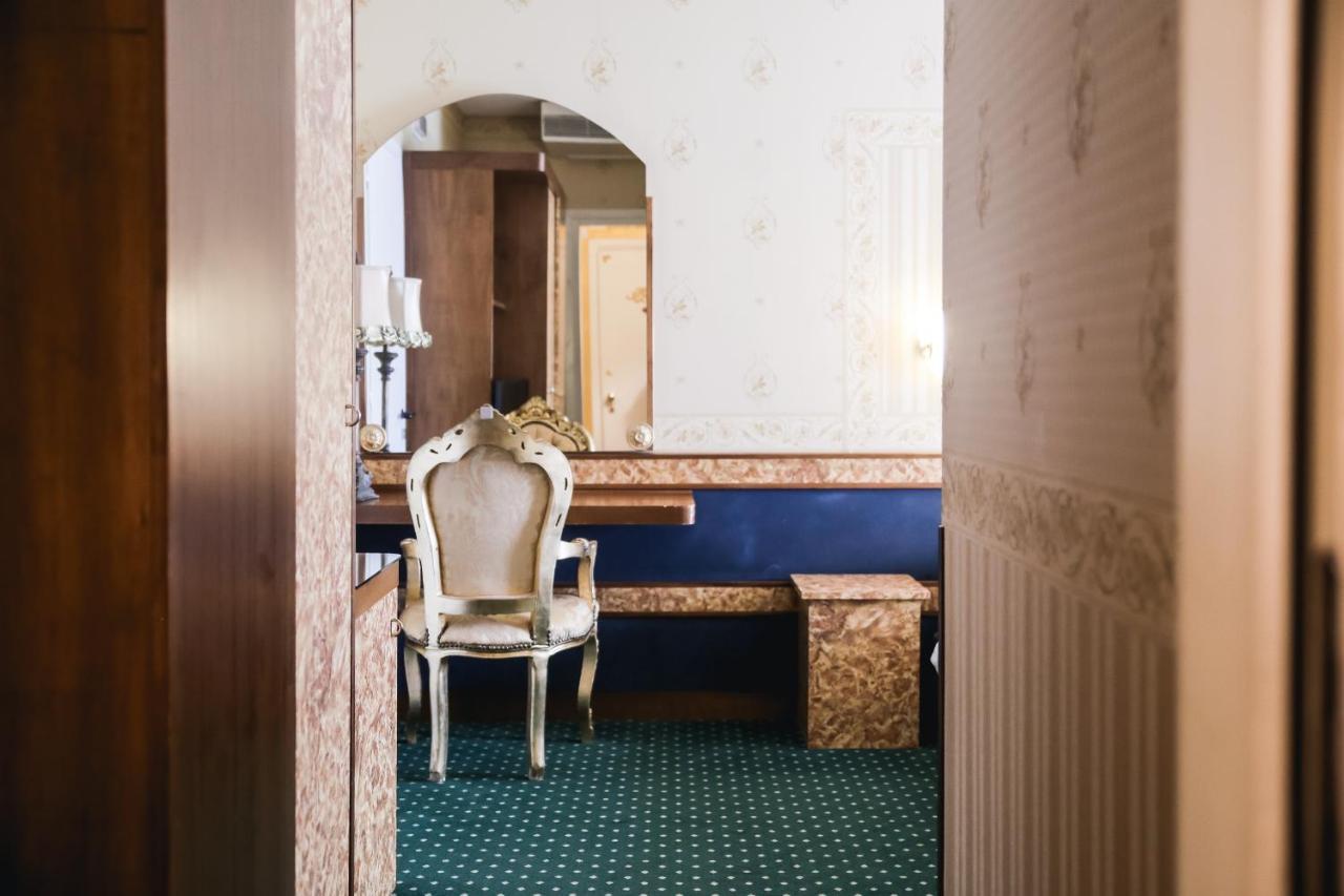 Hotel Villa Pigalle Tezze sul Brenta Eksteriør billede