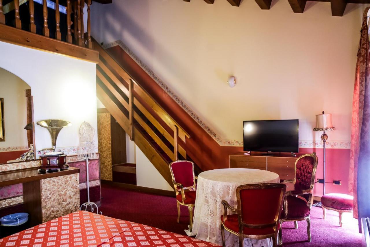 Hotel Villa Pigalle Tezze sul Brenta Eksteriør billede