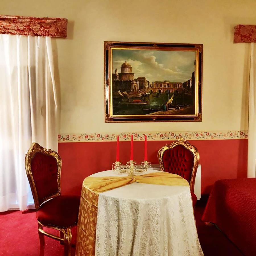 Hotel Villa Pigalle Tezze sul Brenta Eksteriør billede