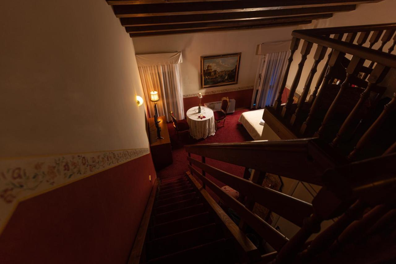 Hotel Villa Pigalle Tezze sul Brenta Eksteriør billede